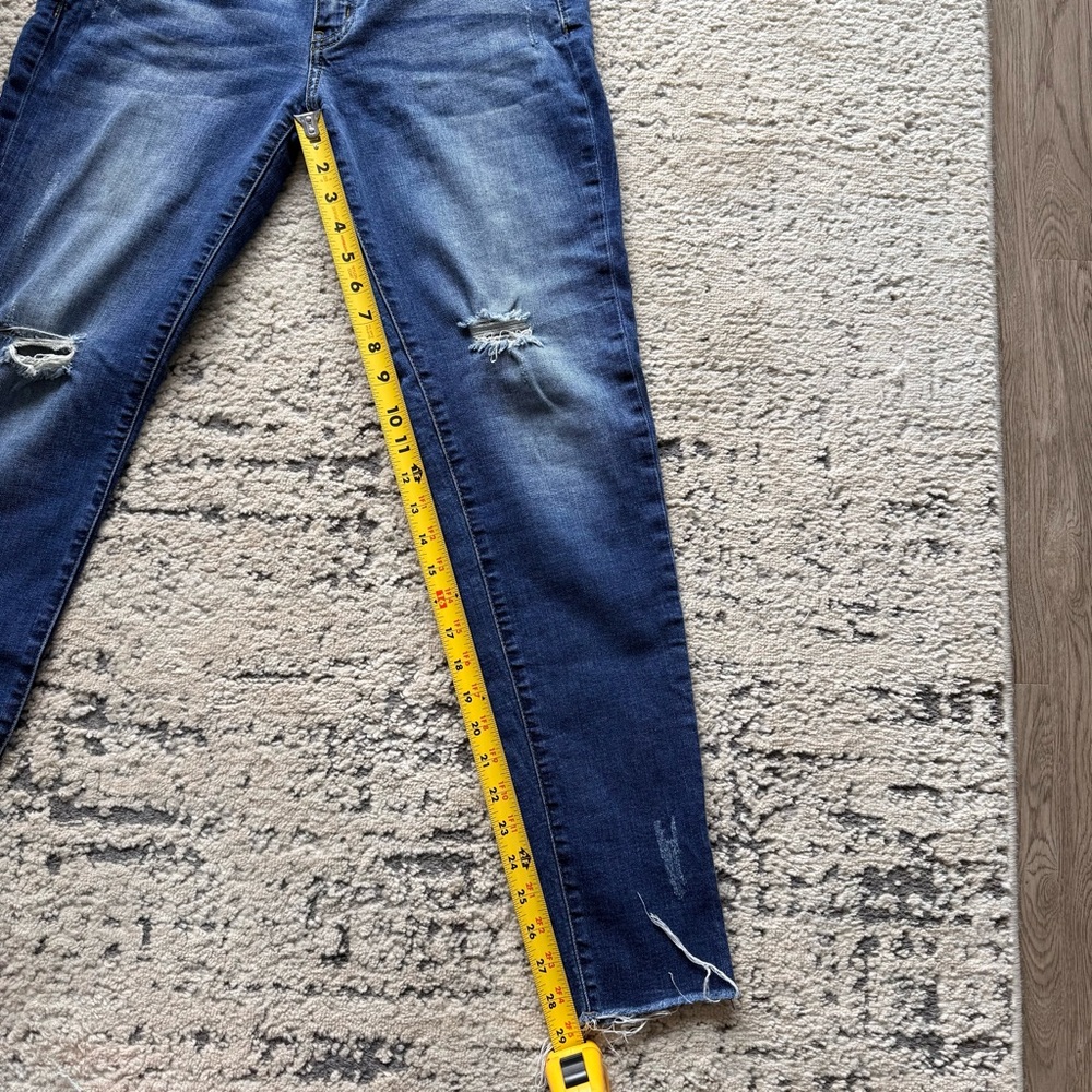 Kancan Med/Dk Wash Skinny Raw Hem Distressed Mid-Rise Stretch Woman’s Jean 11 - Picture 13 of 14